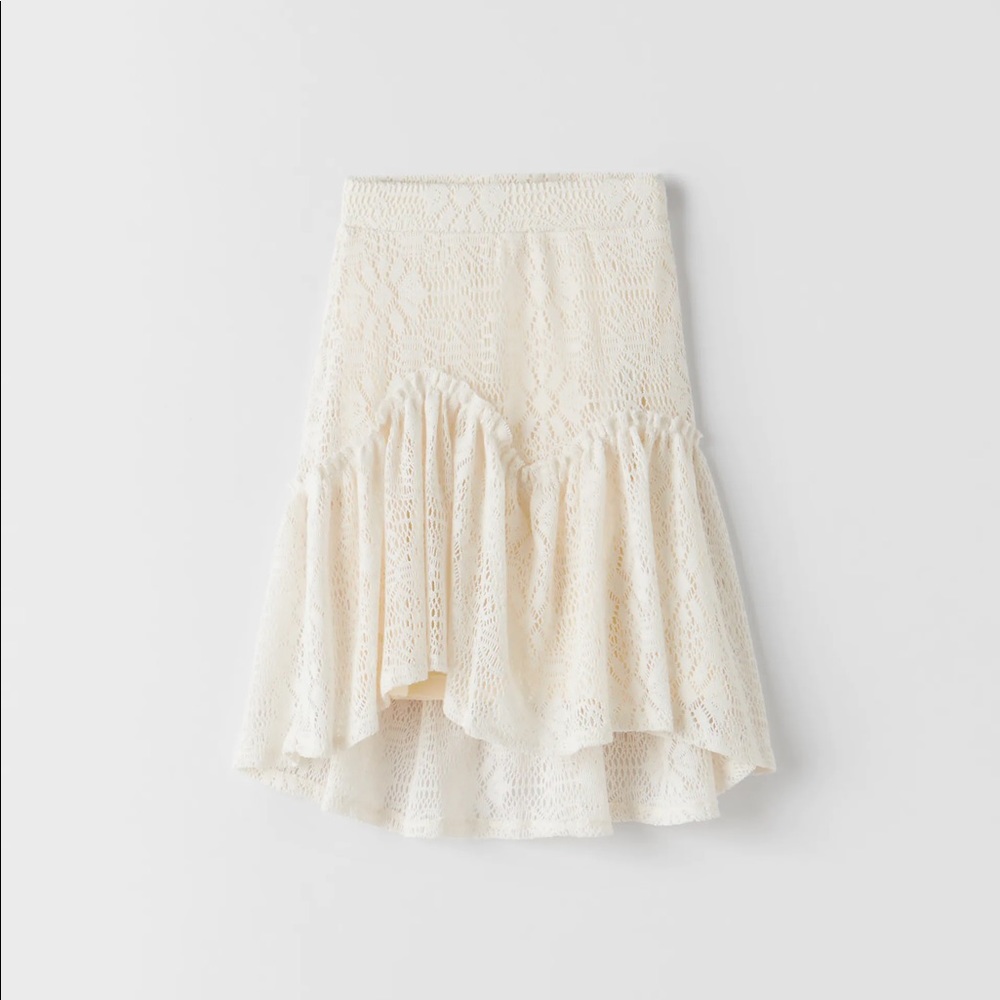 Zara Cream Lace High-Low Ruffled Skirt